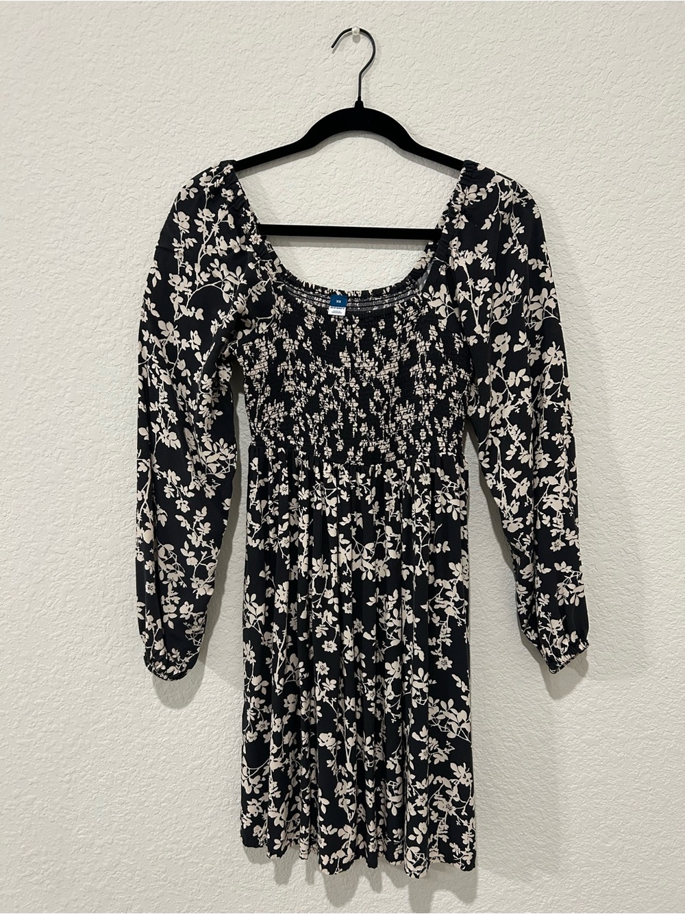 Old Navy Black Floral Smocked Long Sleeve Dress